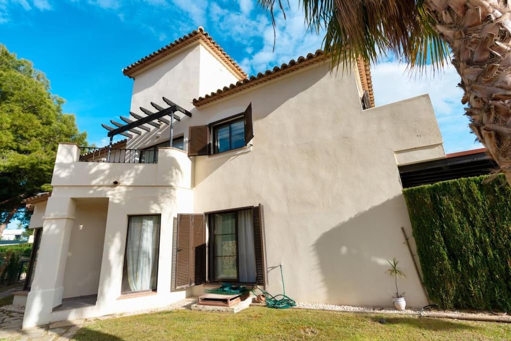 Villa Lux فينيسترات المظهر الخارجي الصورة