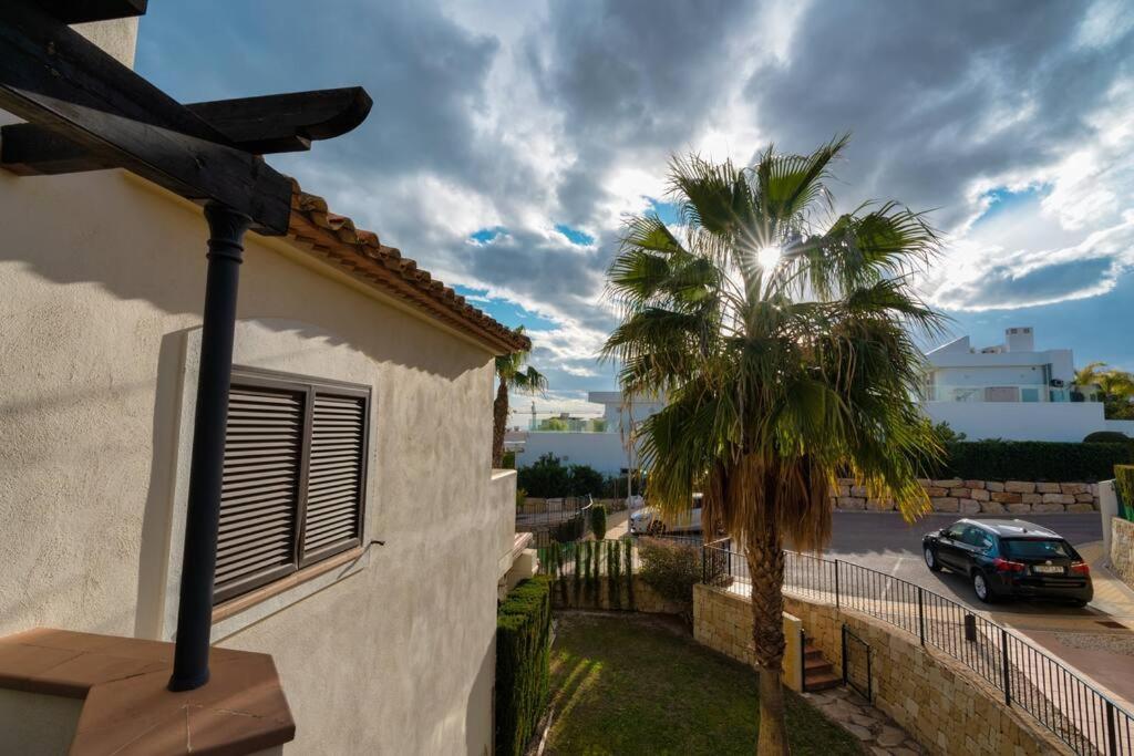 Villa Lux فينيسترات المظهر الخارجي الصورة