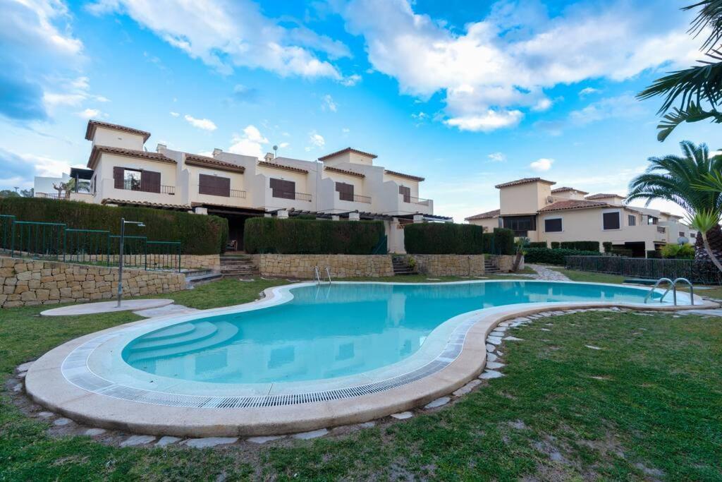 Villa Lux فينيسترات المظهر الخارجي الصورة